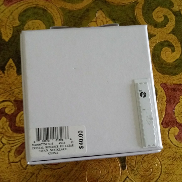 Crystal Romance Rhodium Clear Swan Necklace - Picture 2 of 2